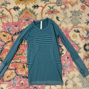 Lulu lemon long sleeve!